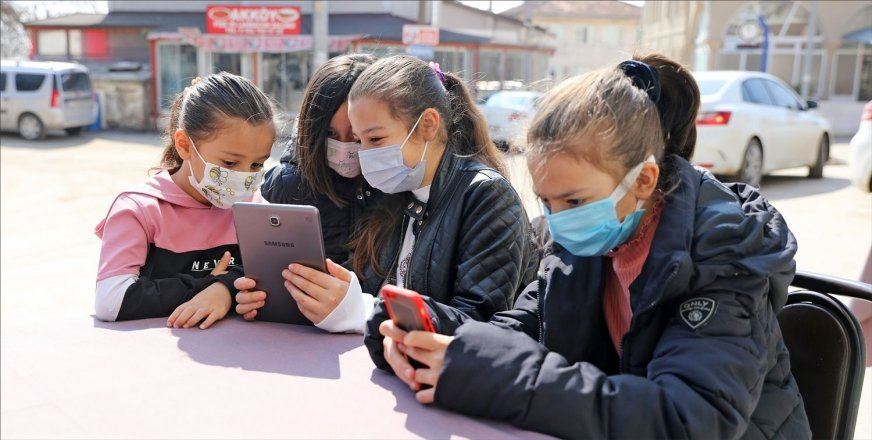  MUDANYA EŞİT EĞİTİM AĞI’YLA ZORLUKLARI AŞIYORUZ