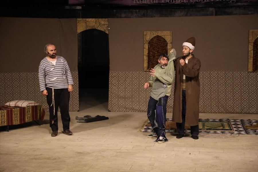 Ziyafet Sofrası Kahkahaya Boğdu