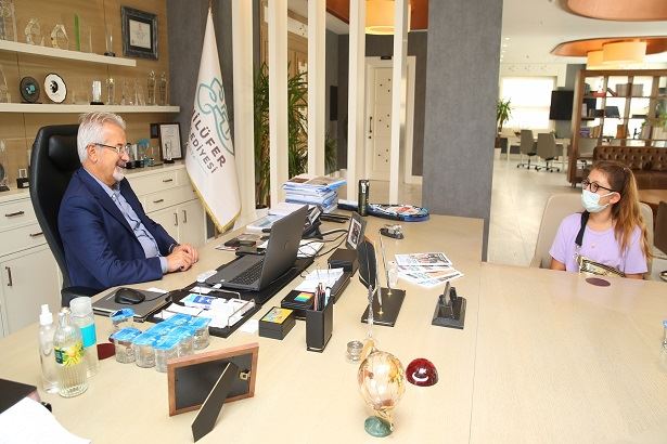Başkan Turgay Erdem çocukların isteklerini yerine getiriyor
