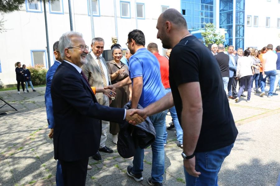 Nilüfer ailesi son mesai gününde bayramlaştı