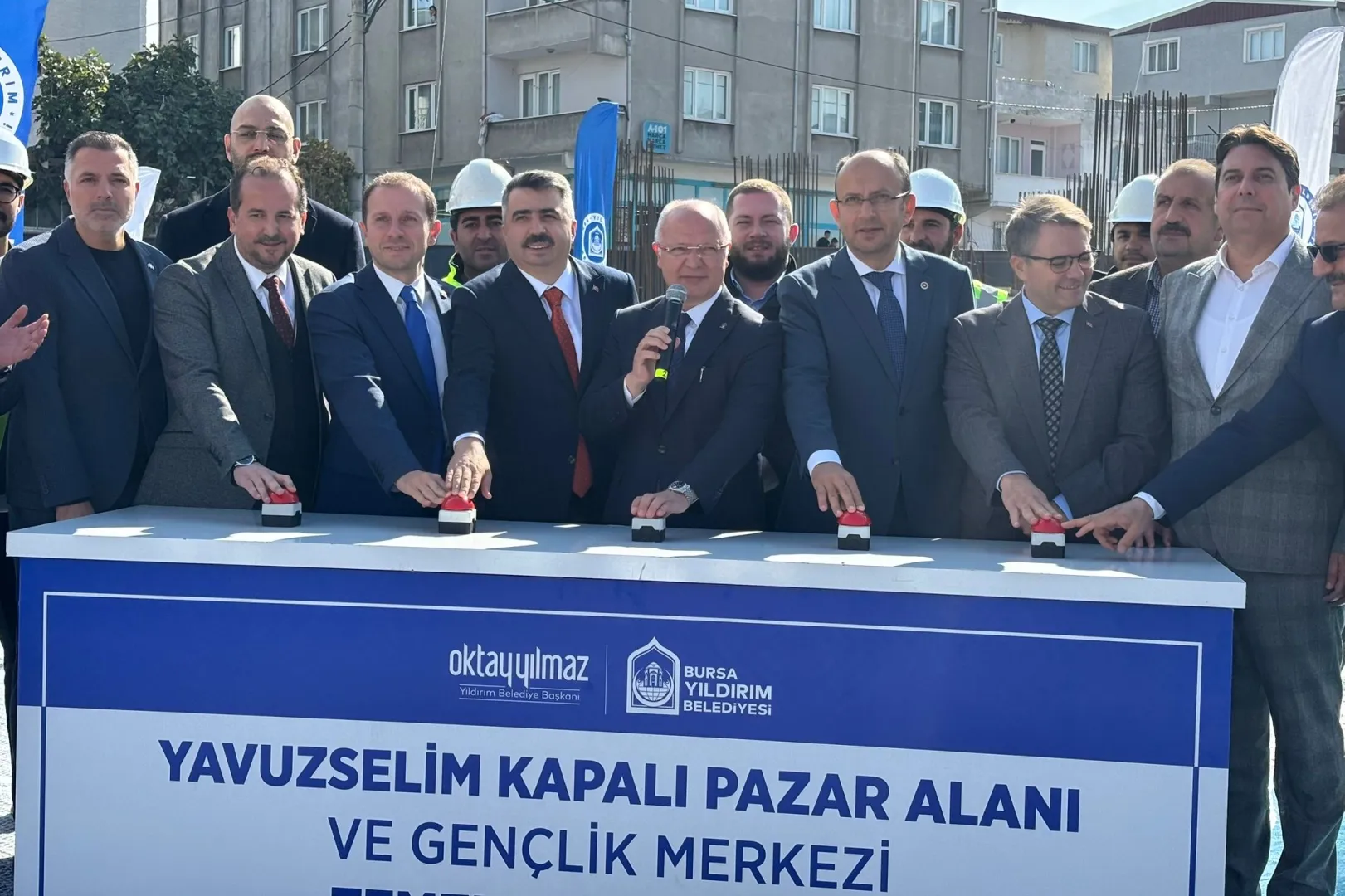 Bursa Yıldırım’a dev yatırım... Yavuzselim Kapalı Pazar Alanı ve Gençlik Merkezi’nin temeli atıldı