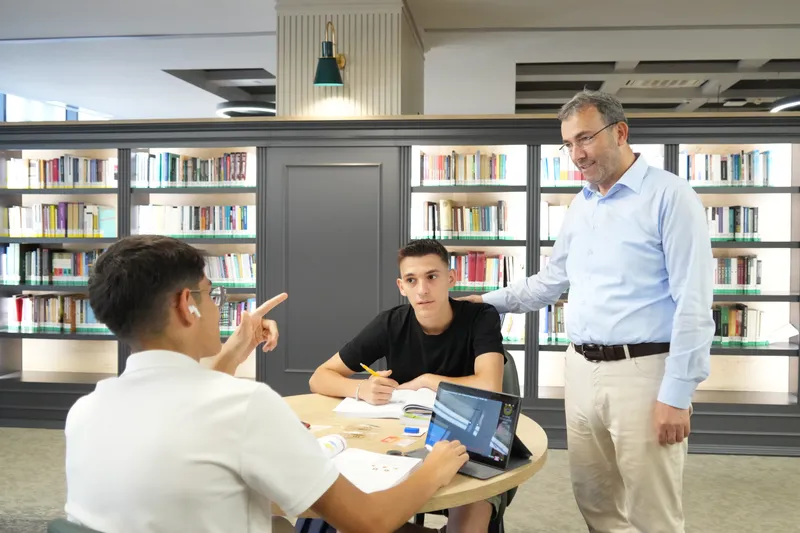 Pendik Belediyesi Üniversiteli Gençlere 15 Bin Lira Eğitim Desteği Sağladı