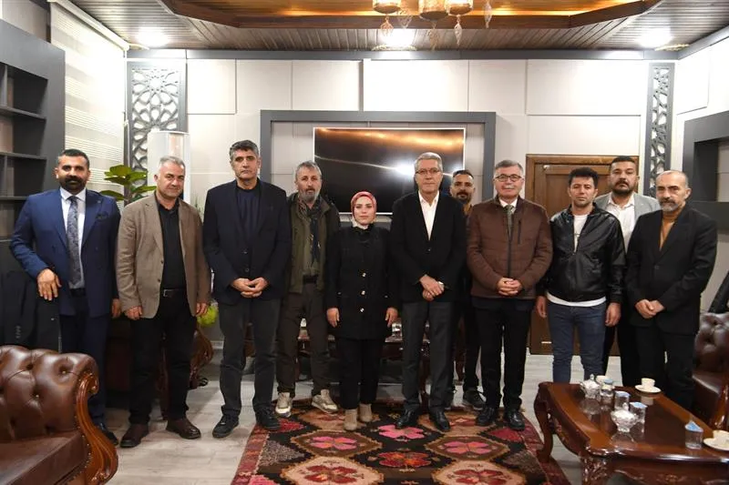 KESK Heyeti, Van Mitingi Öncesi Muş Belediye Eş Başkanlarını Ziyaret Etti