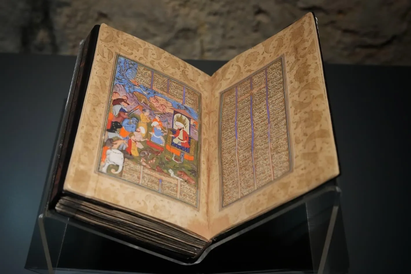 Dünyada bir ilk: 70 cilt Mesnevî 