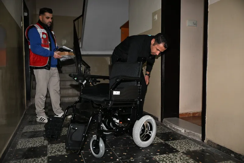 Manisa Büyükşehir Belediyesi, Engelli Vatandaşlara Medikal Malzeme Desteği Sağlıyor