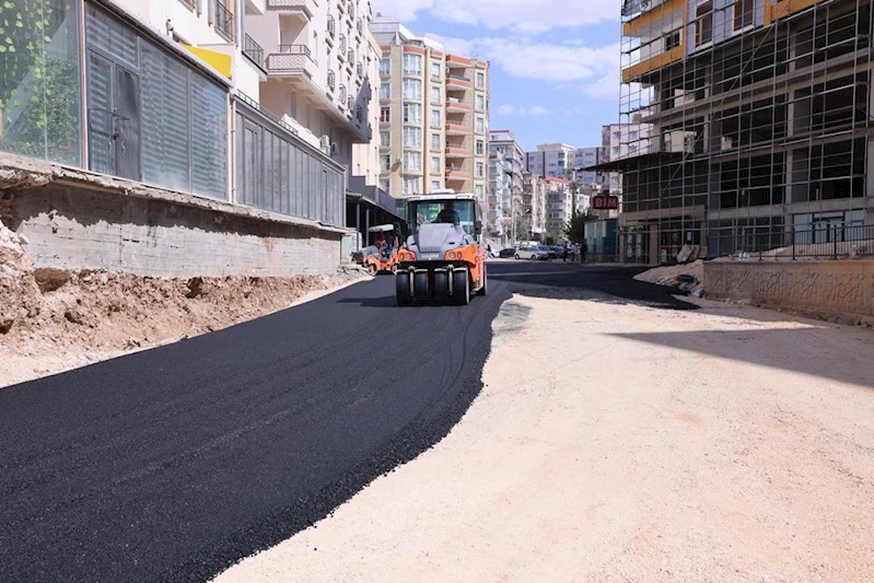 Vali ve Büyükşehir Belediye Başkan Vekili Tuncay Akkoyun, Asfalt Çalışmalarında İncelemelerde Bulundu