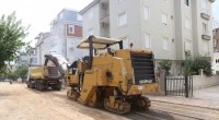 Yeni Emek Mahallesi’nde 5 sokakta yollar yenileniyor
