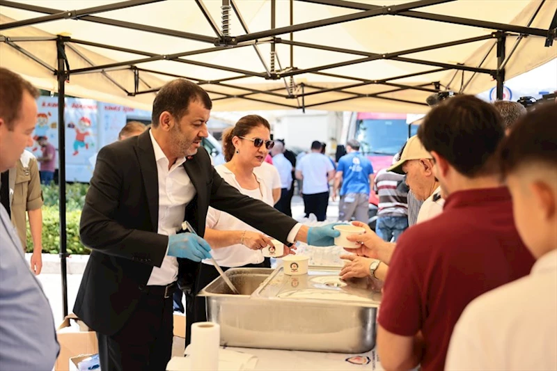 Başkan Çavuşoğlu’ndan aşure ikramı