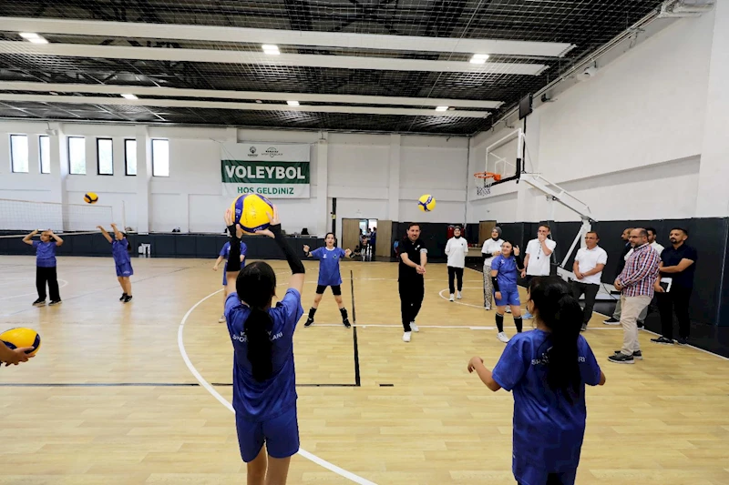 KARATAY’DA SPORUN KALBİ YAZ OKULLARINDA ATIYOR