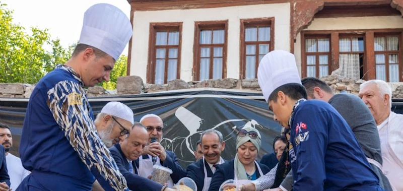 ŞİFALI AŞURE´NİN DUASI YAPILDI