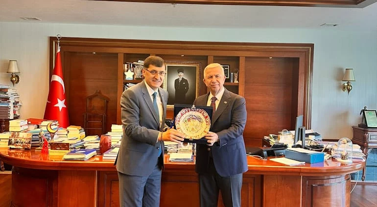 BELEDİYE BAŞKANIMIZ EYÜP KAHVECİ, ABB BAŞKANI MANSUR YAVAŞ’I ZİYARET ETTİ