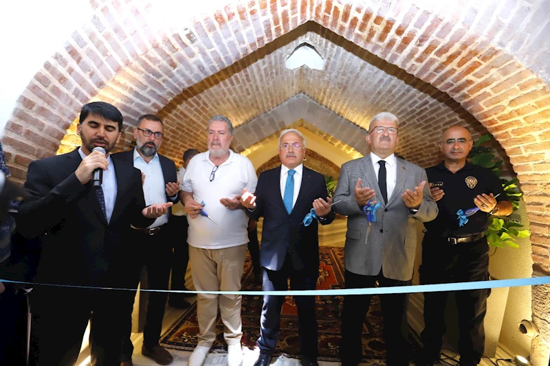 II. KILIÇARSLAN HAMAMI’NDA KUTSAL EMANETLER SERGİSİ ZİYARETE AÇILDI