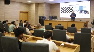 Özel Halk Otobüsü şoförlerine güvenli sürüş eğitimi