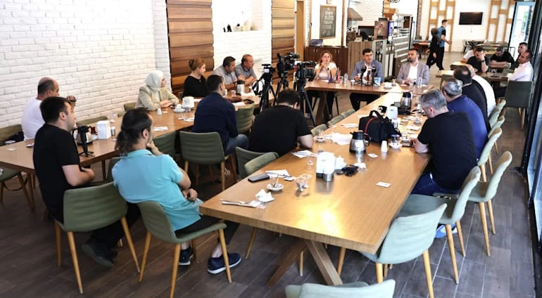 KAHVALTILI BASIN TOPLANTISINDA SON ÜÇ AYLIK FAALİYETLER DEĞERLENDİRİLDİ