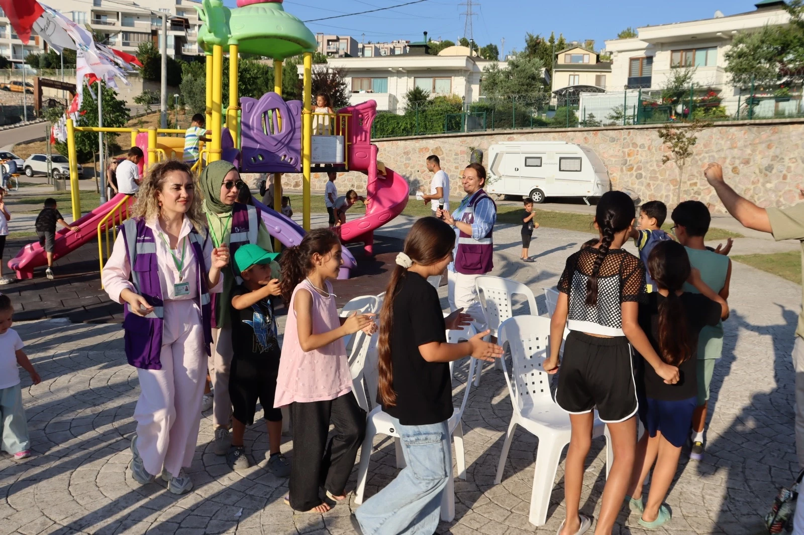 İzmit Tüysüzler’de çocuklar eğlenceye doydu