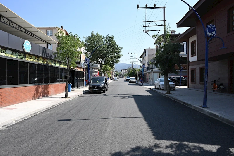 Büyükşehir Altyapısı Tamamlanan Mahallelerde Asfalt Çalışmalarını Sürdürüyor