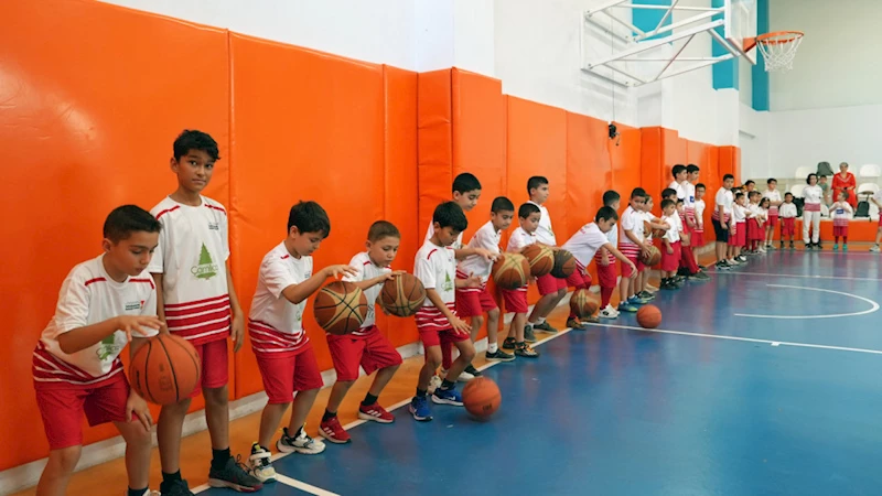 Potada Gelecek Yetişiyor; 400 Genç Basketbolun Temellerini Atıyor