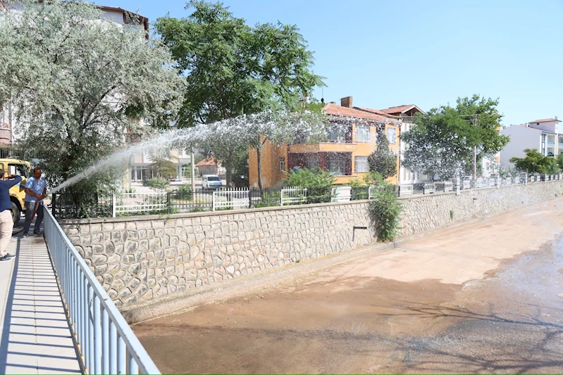 ULUIRMAK KURUDU, KUŞLAR İÇİN SU SEFERBERLİĞİ BAŞLATILDI