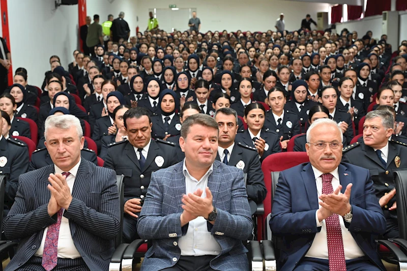 AKSARAY ŞEHİT ÖNDER GÜZEL POLİS MESLEK EĞİTİM MERKEZİ’NDE MEZUNİYET COŞKUSU