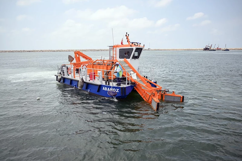 Büyükşehir İle Mersin Denizi Atıklardan Arınıyor