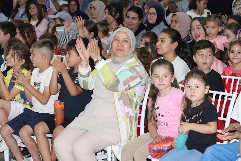 Başkan Seyhan Kılınçarslan’dan, Öğrencilere Karne Hediyesi