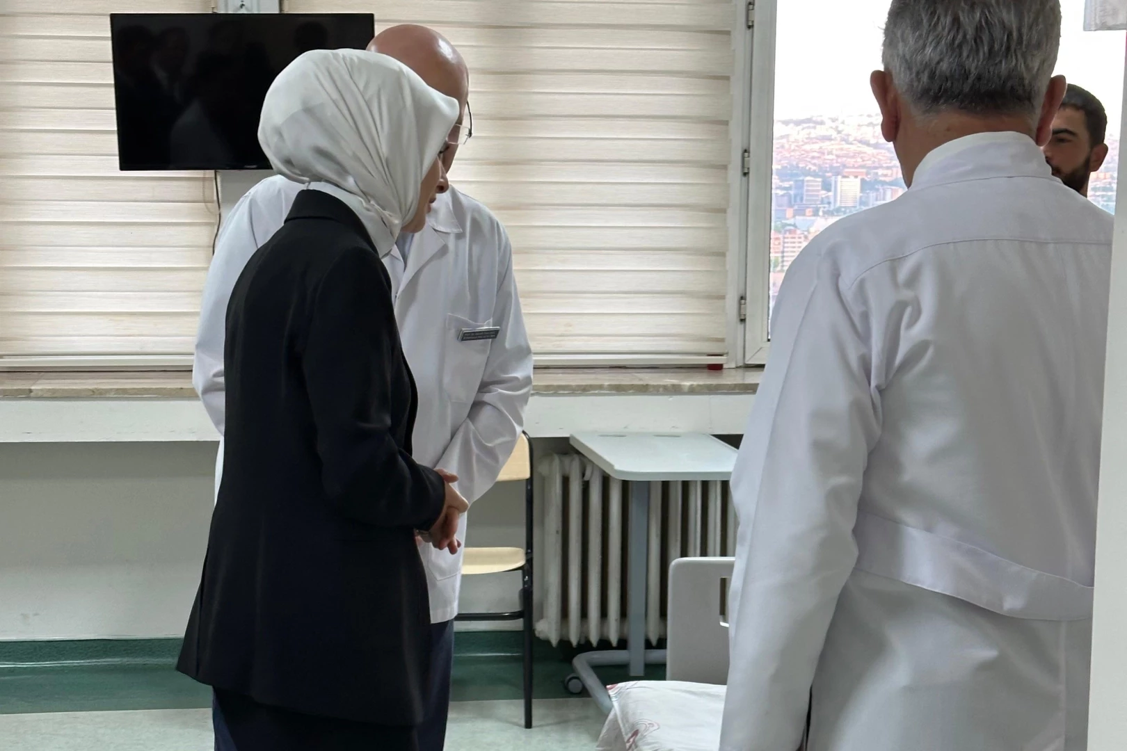 Bakan Göktaş, metan gazından zehirlenen askerleri GATA’da ziyaret etti