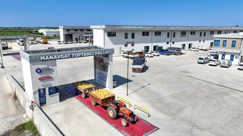 Manavgat Yeni Hal Toptancı Kompleksi  üreticilerin ve tüccarların yüzlerini güldürüyor