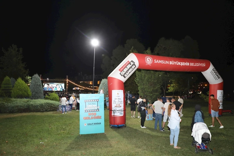 AÇIK HAVA SİNEMA GECELERİ YOĞUN İLGİYLE DEVAM EDİYOR