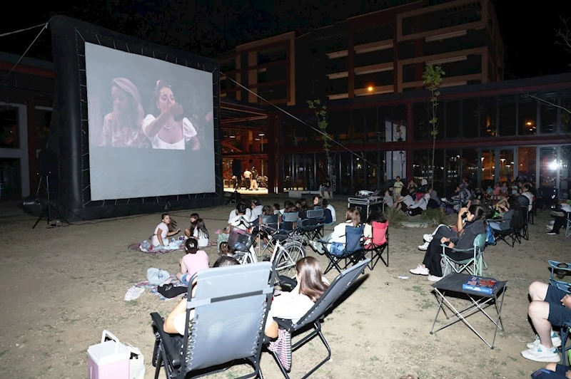 Pancar Deposu’nda açık havada sinema keyfi
