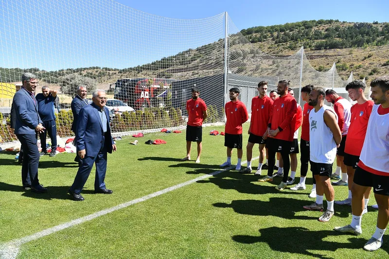 Başkan Büyükkılıç’tan Sporun Kalbinin Attığı Erciyes Yüksek İrtifa Kamp Merkezi’ne Ziyaret