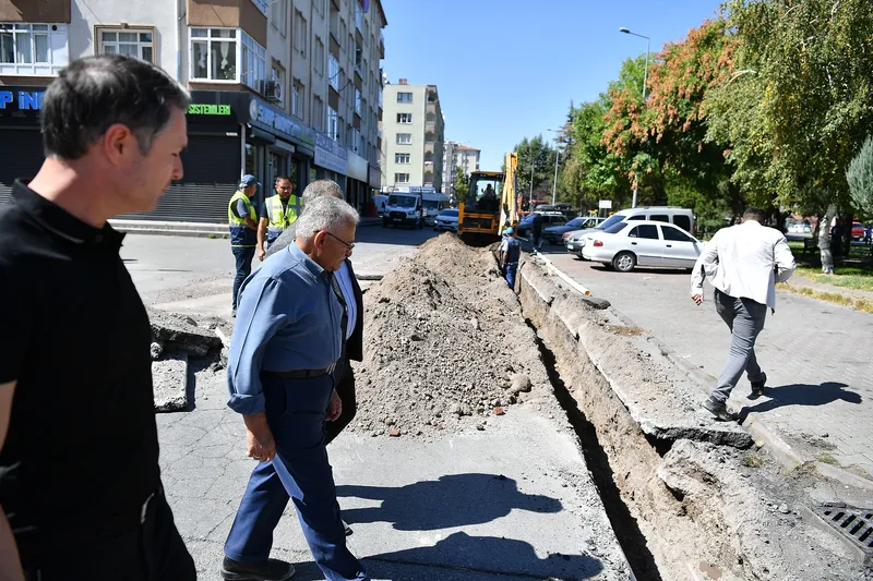 Büyükkılıç’tan DSİ Katlı Kavşağı’nda KASKİ Çalışmalarına İnceleme