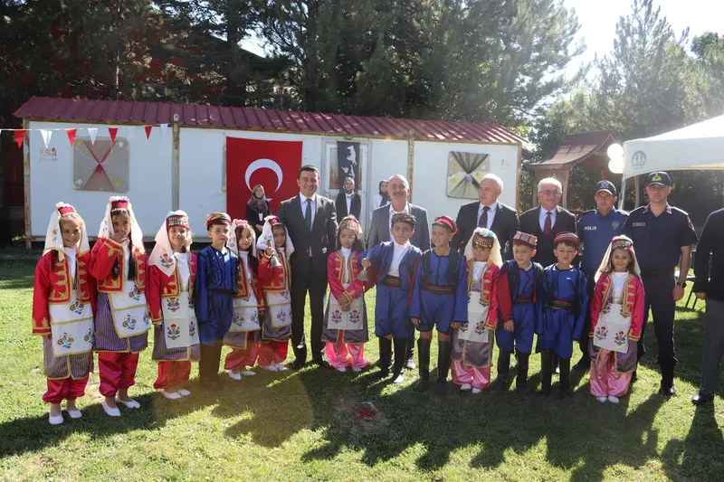 İlköğretim Haftası Coşkuyla Kutlandı