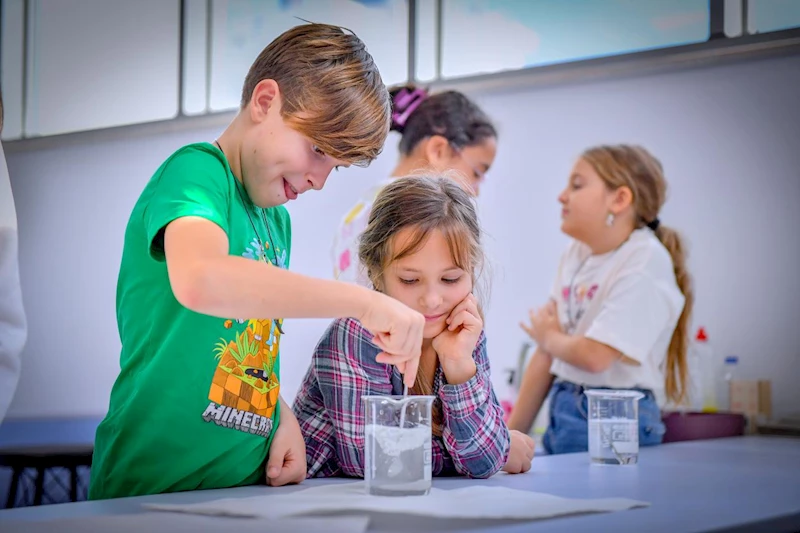 Mersin Büyükşehir’in Mercan 100. Yıl İklim ve Çevre Bilim Merkezi’nde Yaz Okulu Tamamlandı