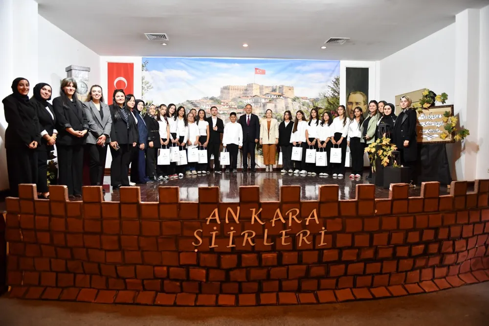 Altındağ'da Ankara'nın Başkent Oluşunun 103. Yılı Şiirlerle Kutlandı
