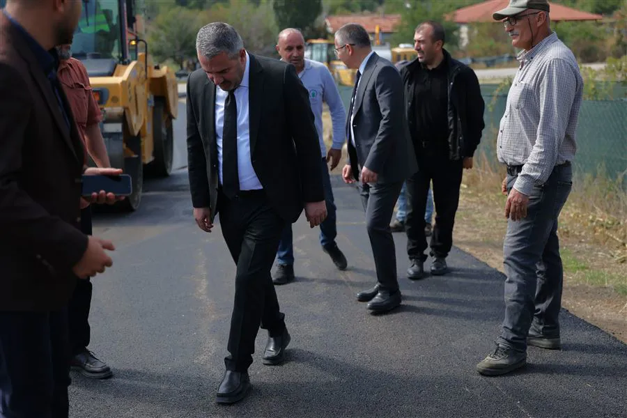 Pursaklar Belediyesi Yol Yenileme Çalışmalarına Aralıksız Devam Ediyor