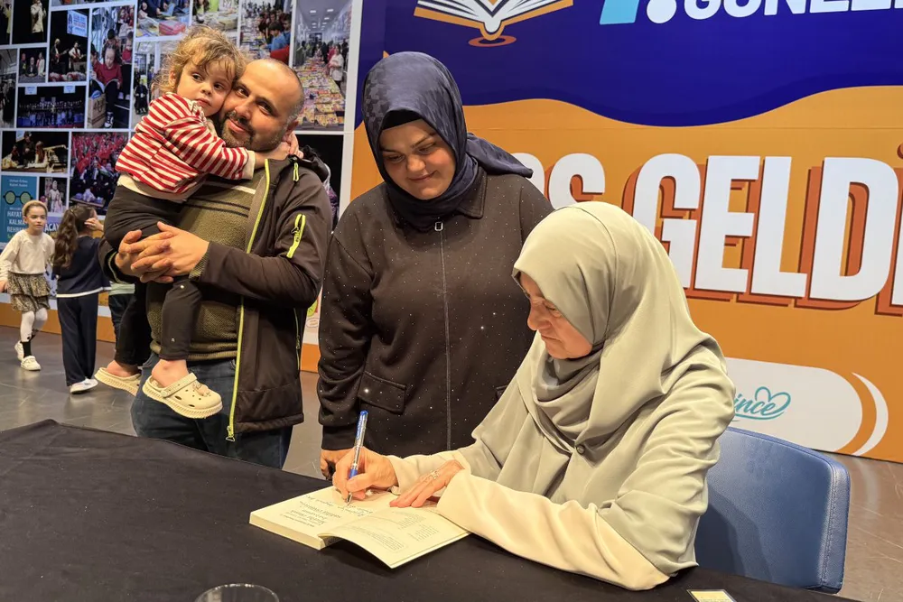 Yazar Saliha Erdim Çayırova'da Aile Temalı Söyleşi Gerçekleştirdi
