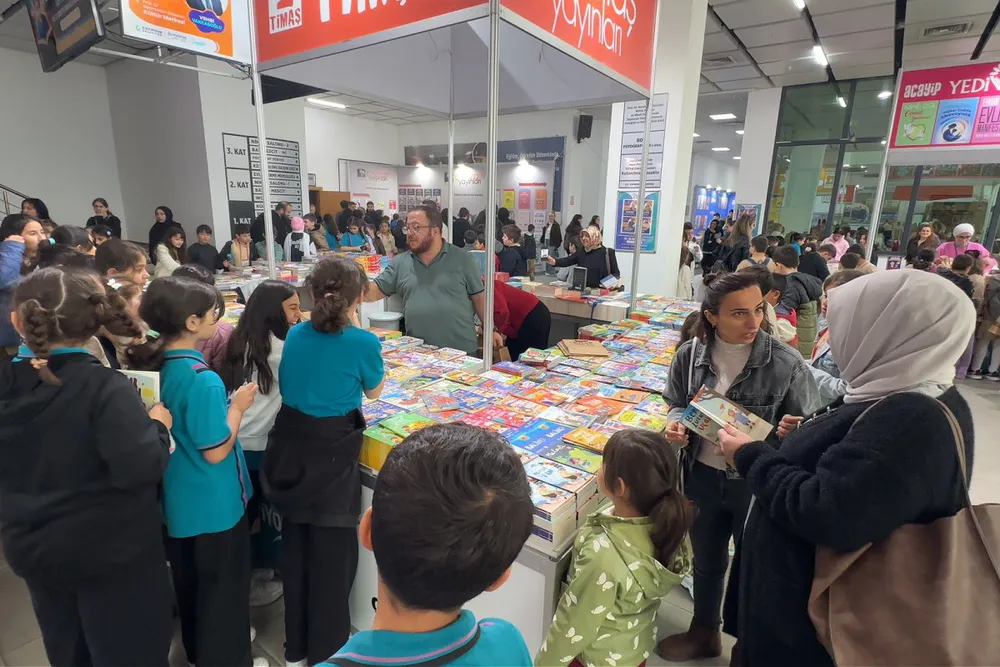 Çayırovalı Kitapseverlerden Kitap Günleri Etkinliğine Tam Not