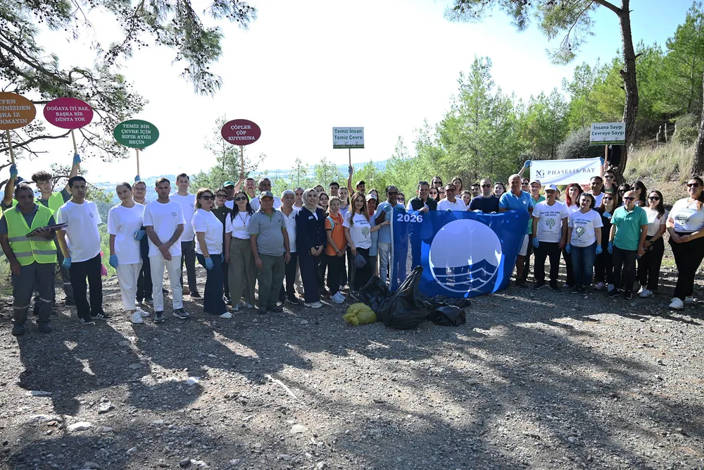 Kemer Belediyesi'nden Çalış Tepesi'nde Çevre Temizliği Etkinliği