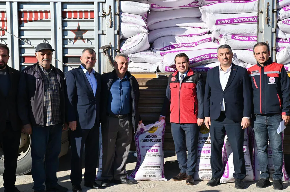 Belediye Başkanı Serkan Koyuncu Çiftçilere Yönelik Buğday Tohumu Dağıtım Programına Katıldı