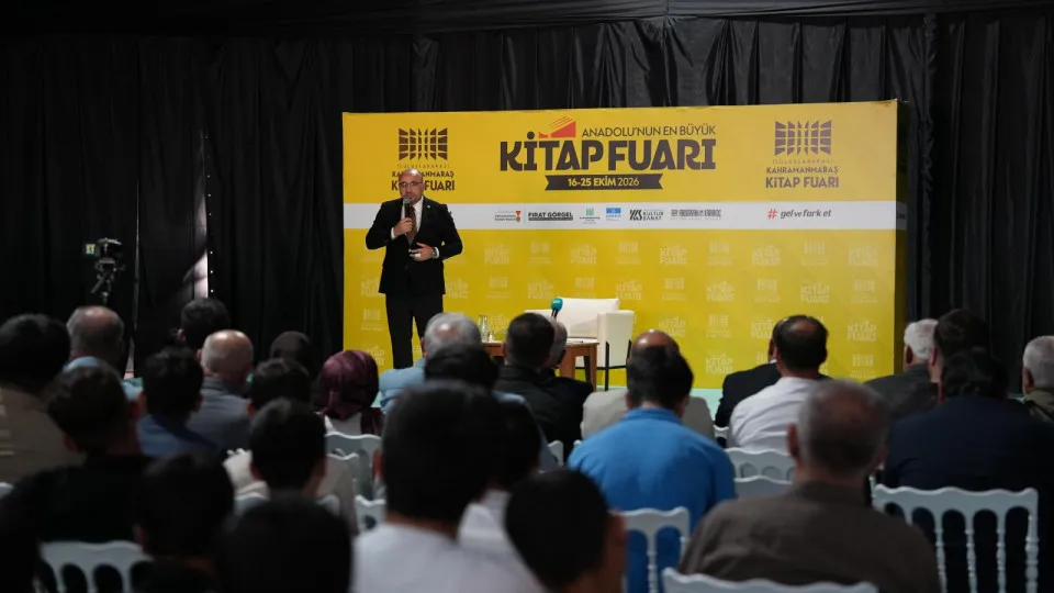 Prof. Dr. Mehmet Şahin Kitap Fuarı'nda Ortadoğu ve Türk Dış Politikası Üzerine Konuştu