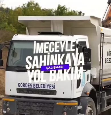 Gördes Belediyesi Şahinkaya Mahalliğinde İmece Usulü Yol Bakım Çalışması Yürüttü