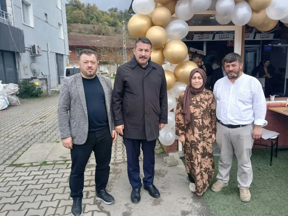Belediye Başkanı Özcan Ulupınar Kaypaklar'daki İş Yeri Açılışına Katıldı