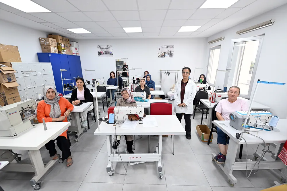 Mersin Büyükşehir Belediyesi'nden 9 Bin Kişiye Ücretsiz Mesleki Eğitim