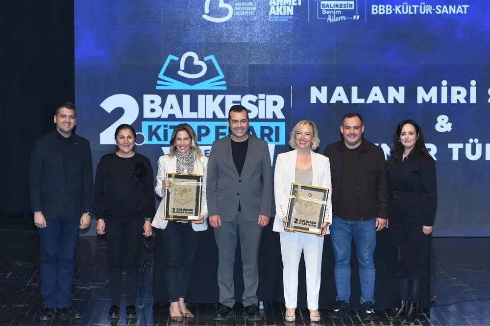 Balıkesir Kitap Fuarı'nda Yazarlar ve Okurlar Buluştu