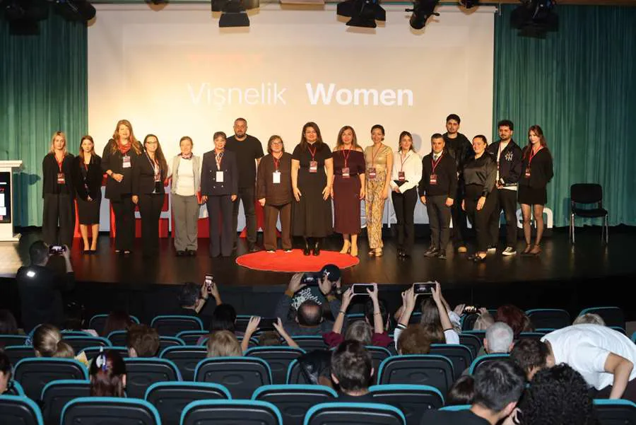 TEDx Vişnelik Women 'Rooted & Rising' Temasıyla Eskişehir'de Gerçekleşti