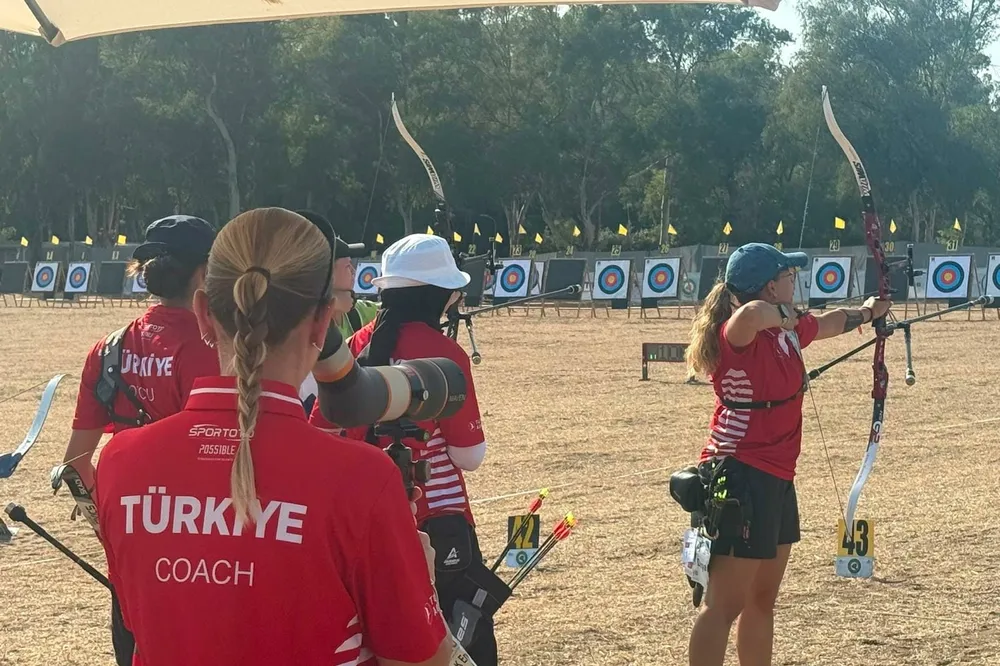 İzmir’in Dünya’sı Avrupa’yı salladı