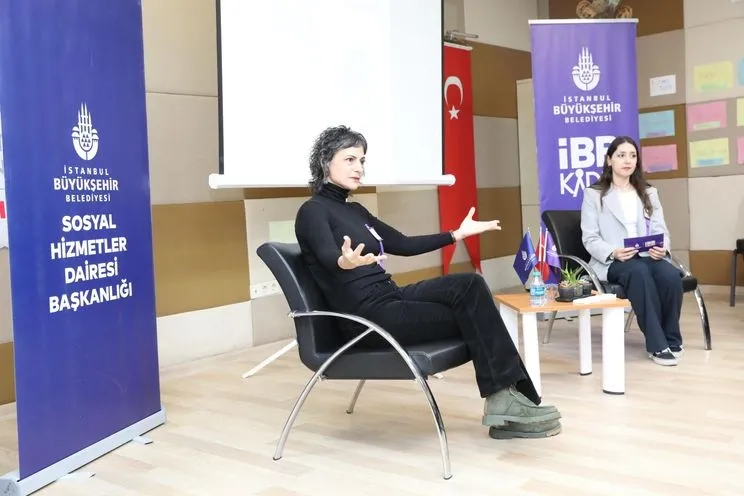 İBB'nin kadın yazar buluşmasına 7 bini aşkın katılım