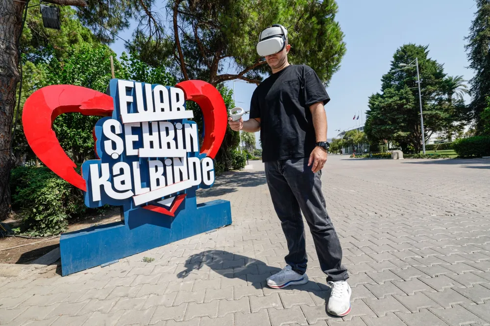 İzmir Kültürpark’a bir de sanal gözlükle bakın