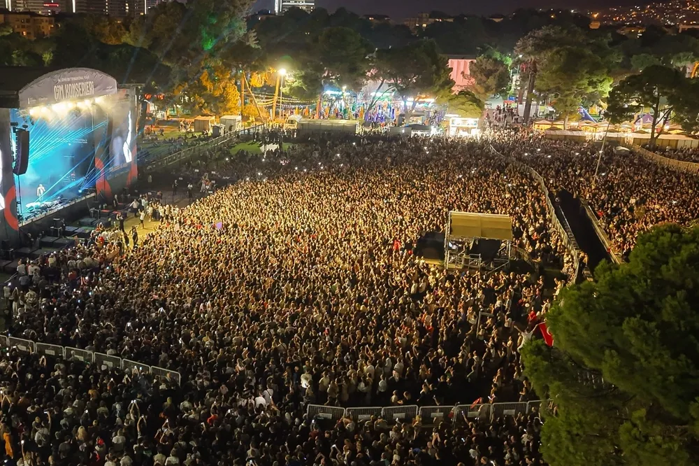 İEF’de Çim Konserleri rüzgarı esecek