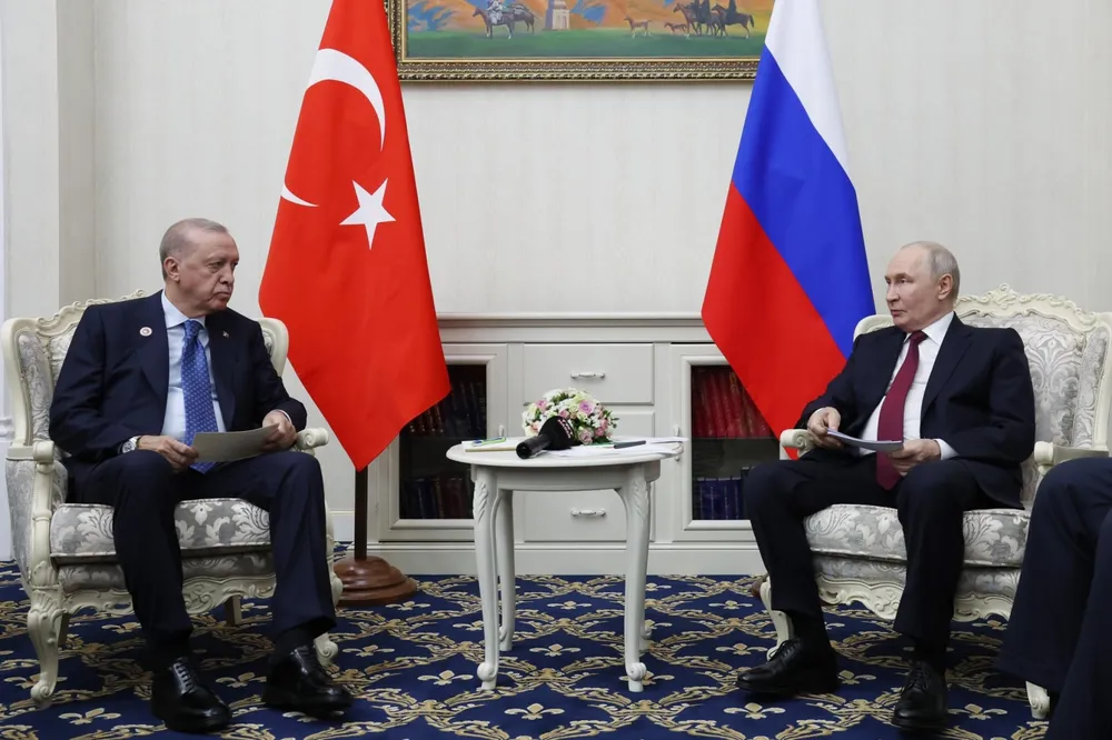 Erdoğan ve Putin Bişkek’te bir araya geldi